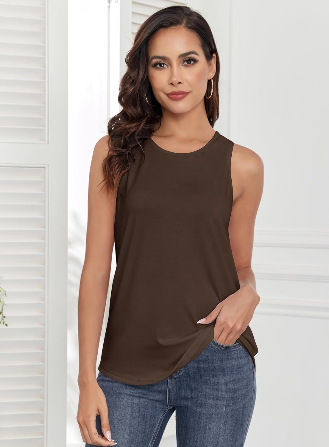 Women Crewneck Flowy Loose Fit Tank Top Sleeveless Summer Tops Shirts