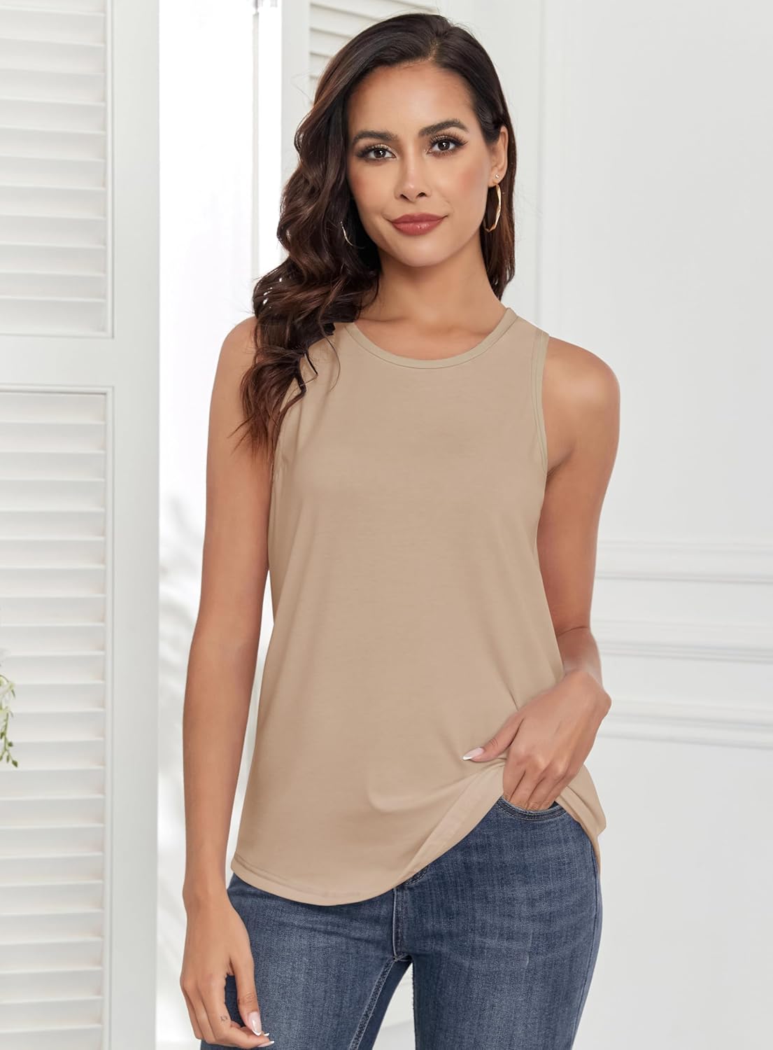 Women Crewneck Flowy Loose Fit Tank Top Sleeveless Summer Tops Shirts