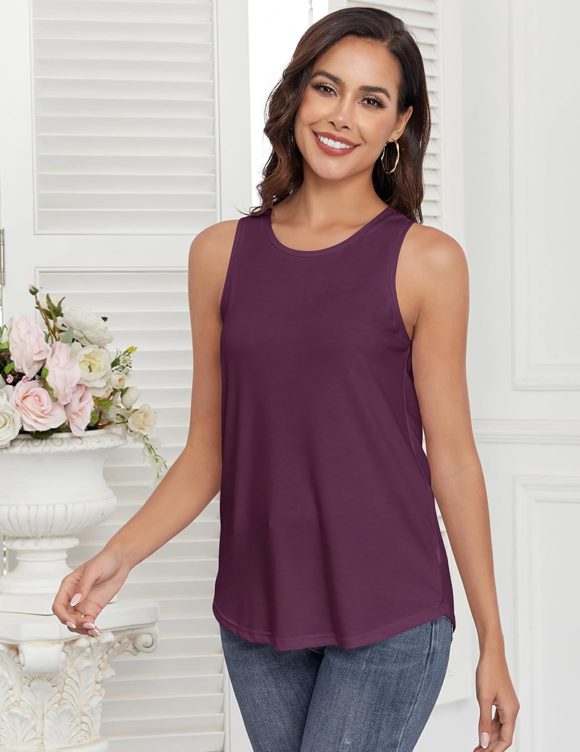 Women Crewneck Flowy Loose Fit Tank Top Sleeveless Summer Tops Shirts