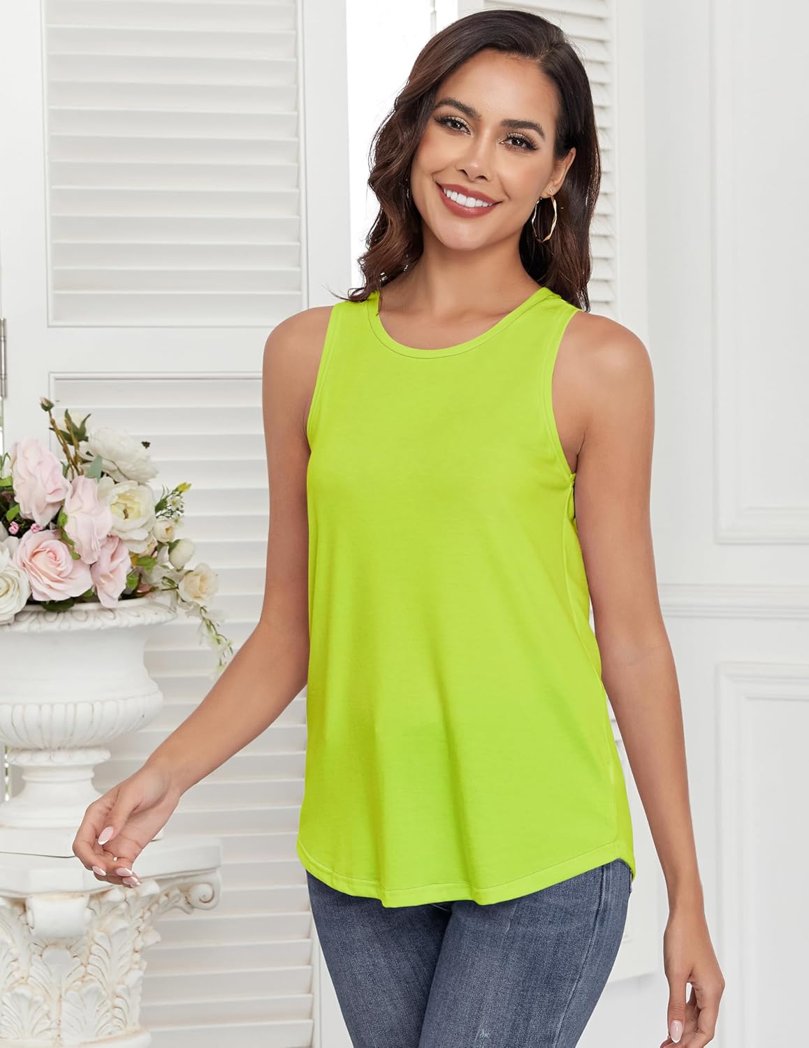 Women Crewneck Flowy Loose Fit Tank Top Sleeveless Summer Tops Shirts