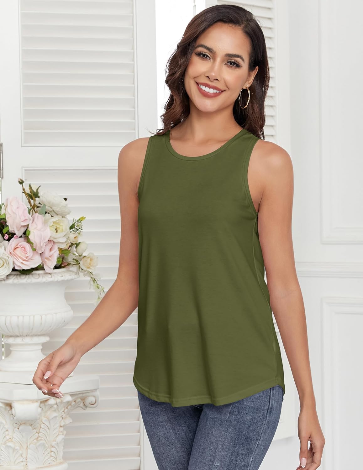 Women Crewneck Flowy Loose Fit Tank Top Sleeveless Summer Tops Shirts