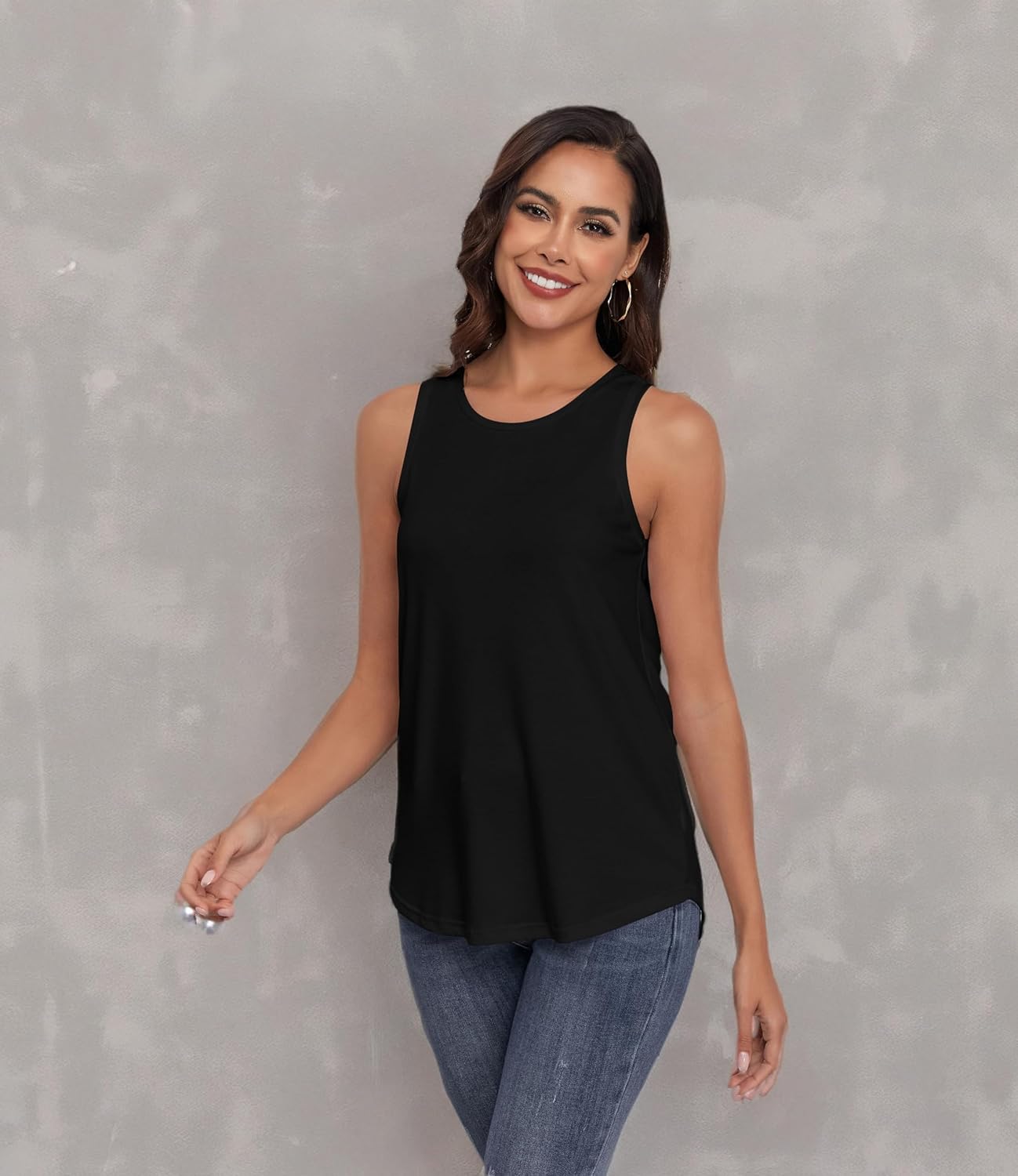 Women Crewneck Flowy Loose Fit Tank Top Sleeveless Summer Tops Shirts